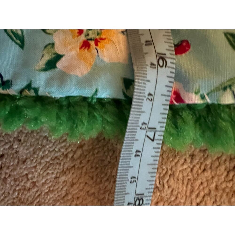 2 Vintage latch hook rug/ wall decor 2 pc 16.5 x 33.5” colorful - Picture 5 of 6
